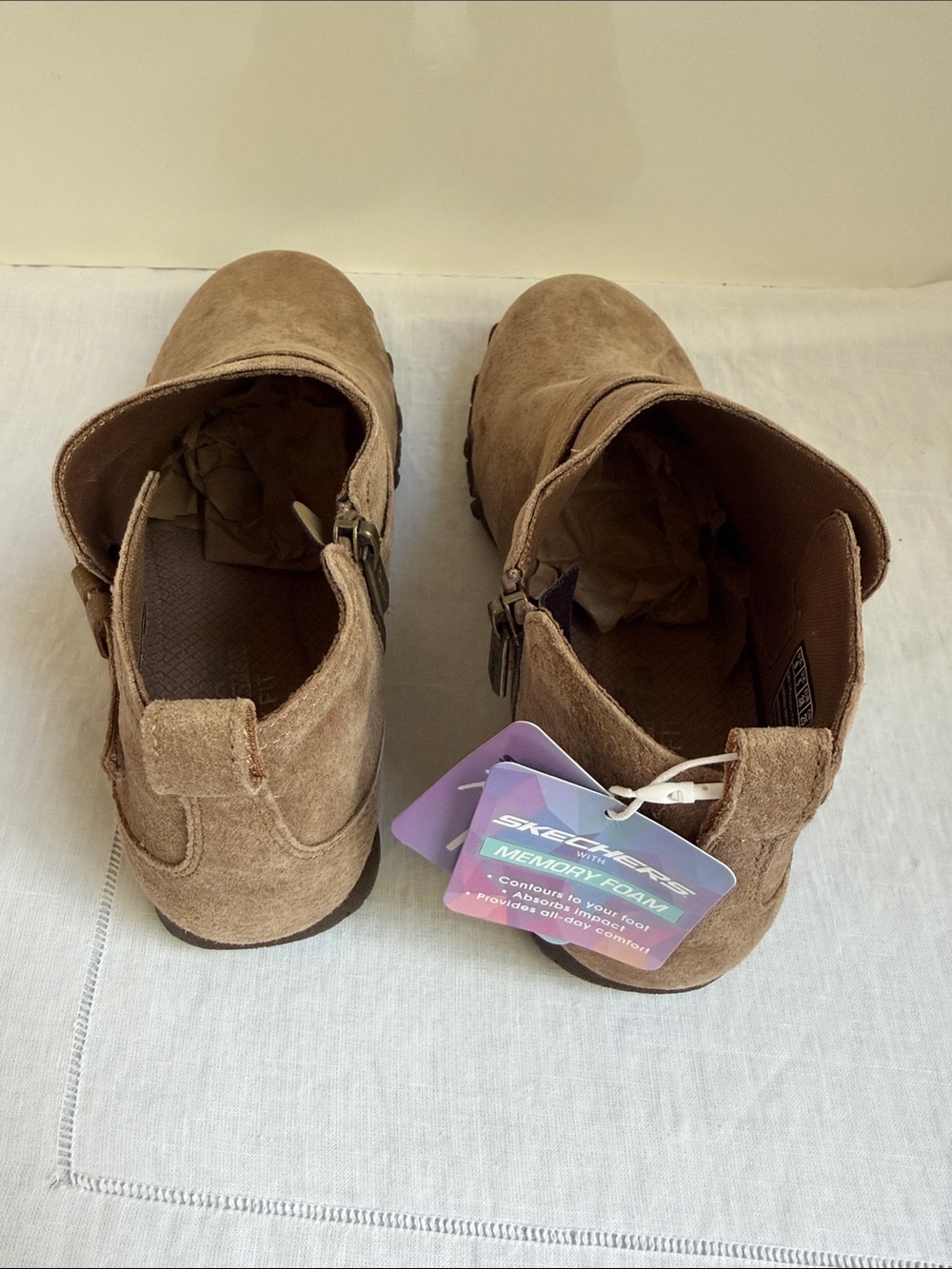 NWT Skechers Bikers Lite Radiant Momentum Suede Booties/Shoes Tan Women's Size 8 - Picture 2 of 7